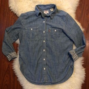 Levi’s ‘Boyfriend Fit’ Denim Button Down Size S